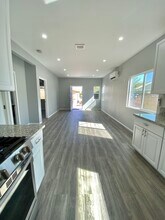 5451 Brynhurst Ave, Unit 5451 Brynhurst Ave. in Los Angeles, CA - Building Photo - Building Photo