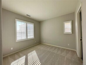 125 Painted Trellis in Irvine, CA - Building Photo - Building Photo