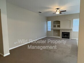 10165 Sorenstam Dr in Sacramento, CA - Building Photo - Building Photo