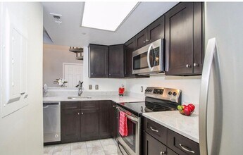907 Hillside Lake Terrace in Gaithersburg, MD - Building Photo - Building Photo