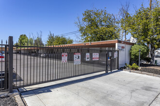 888 Cherrywood Way in El Cajon, CA - Building Photo - Building Photo