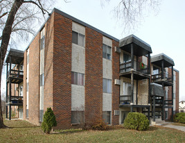 2145 McKnight Rd N Apartments