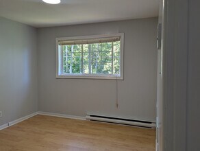 956 Meadow Ave in Bathurst, NB - Building Photo - Building Photo