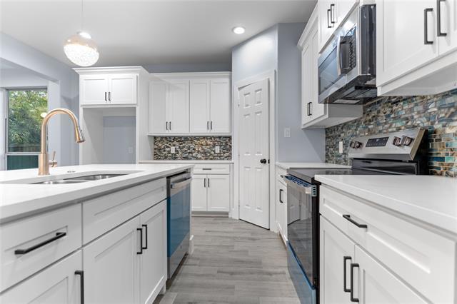 property at 520 E 5th St