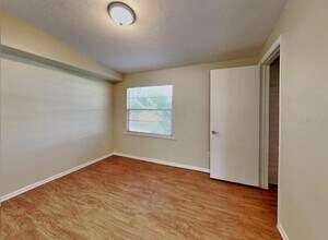 8025 Excalibur Ct in Orlando, FL - Building Photo - Building Photo