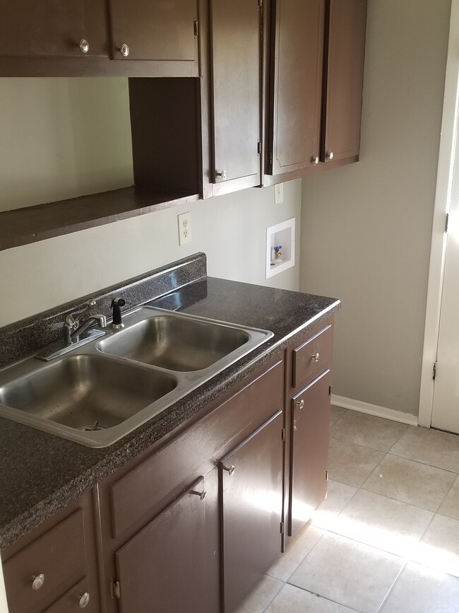 property at 1287 Halcomb Ln