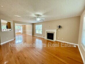 4113 Redspire Ln in Fayetteville, NC - Building Photo - Building Photo