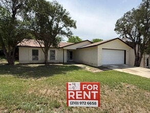 5822 Lake Wind in San Antonio, TX - Building Photo - Building Photo
