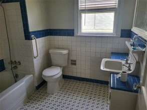 4921 Alamo Dr in Galveston, TX - Building Photo - Building Photo