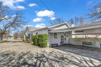 415 W Couts St in Weatherford, TX - Building Photo - Building Photo