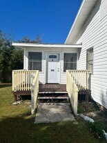 606 Florida Ave in Lynn Haven, FL - Building Photo