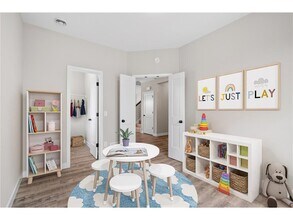 6757 Allen Ct in Inver Grove Heights, MN - Building Photo - Building Photo