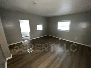240 S Mary Ellen St in South Lebanon, OH - Building Photo - Building Photo