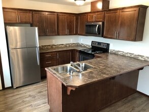 Cascade Village Apartments in Burlington, WA - Building Photo - Building Photo