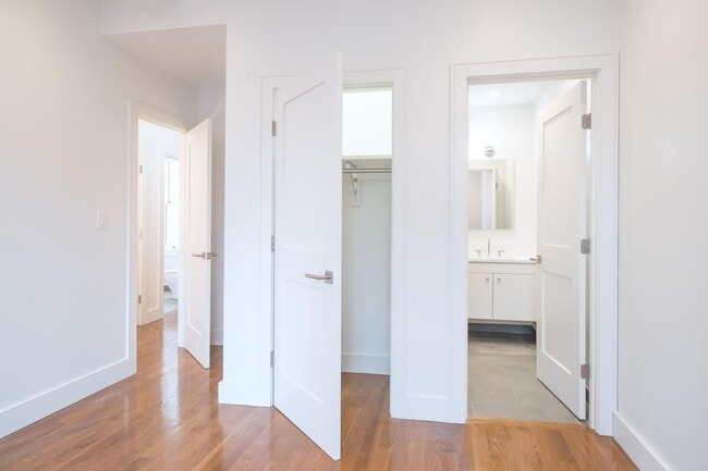 23 Temple St, Unit F3