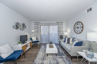 Mill Pond Apartments in Muncie, IN - Building Photo - Building Photo