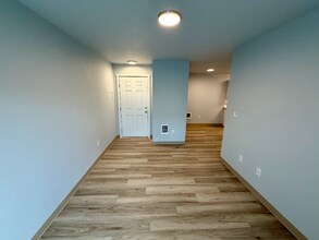 1725 SW Barton St in Seattle, WA - Building Photo - Building Photo