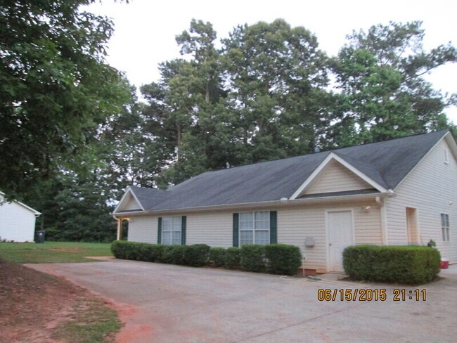property at 6237 Dorsett Shoals Rd