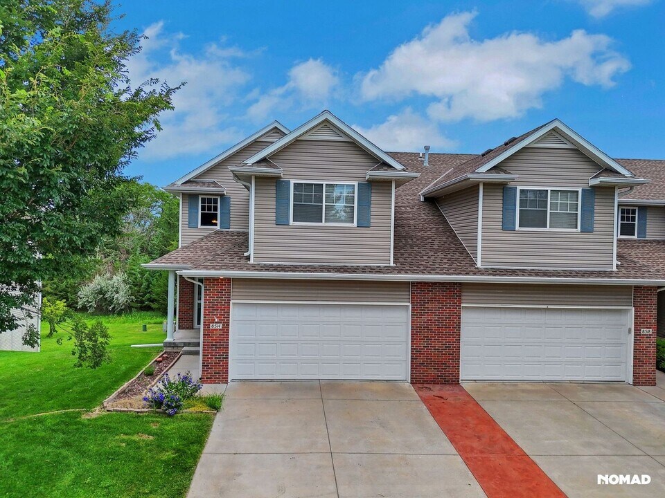 8514 Dewitt Rd in Lincoln, NE - Building Photo
