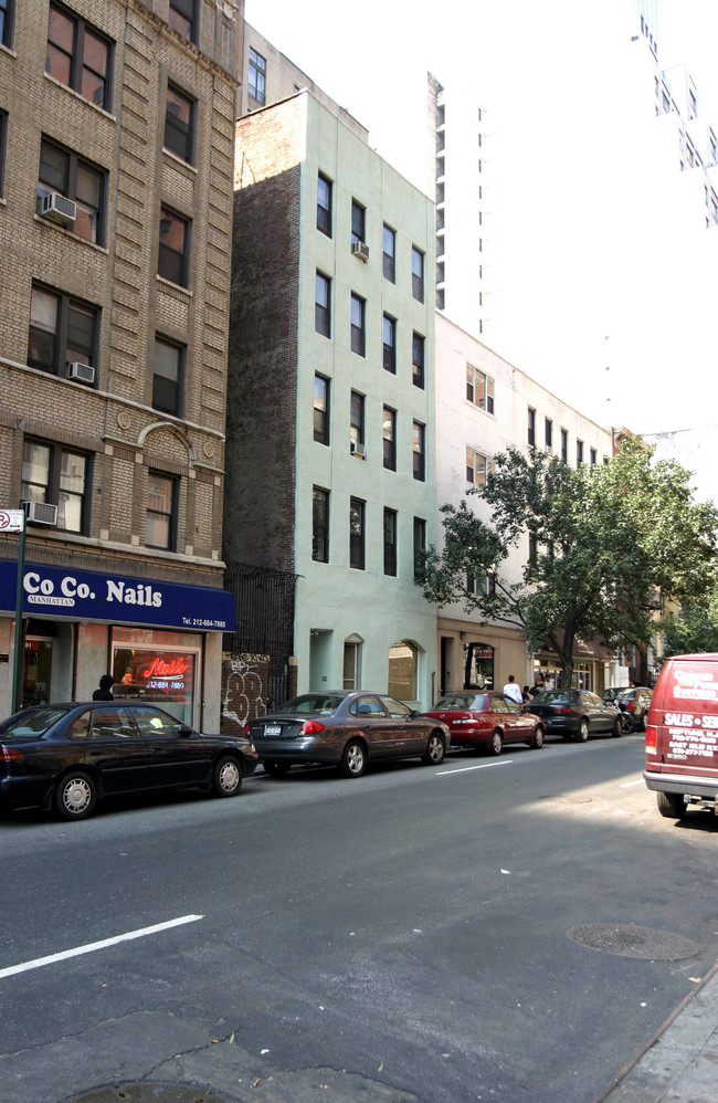 162 E 33rd St in New York, NY - Building Photo - Building Photo