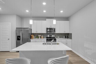 18720 Presswood Wy Dr in New Caney, TX - Building Photo - Building Photo