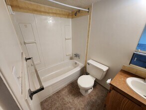 7 Park Ln Dr in Strathmore, AB - Building Photo - Building Photo