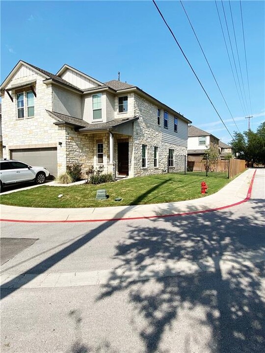 900 Old Mill Rd-Unit -16 in Cedar Park, TX - Building Photo