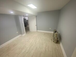 6079 N Albany Ave, Unit Garden level in Chicago, IL - Building Photo - Building Photo