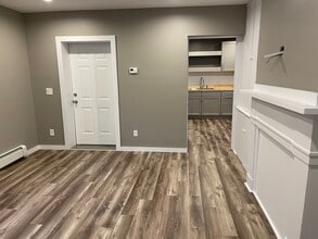 16 Bower St, Unit 2 bed First Floor in Bangor, ME - Building Photo - Building Photo