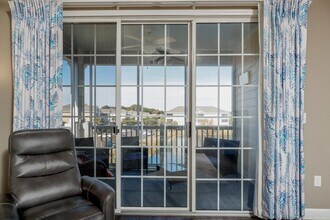 6203 Catalina Dr in North Myrtle Beach, SC - Foto de edificio - Building Photo