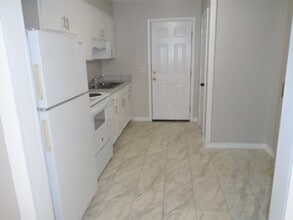 4967 Fieldcrest Dr in Fayetteville, NC - Building Photo - Building Photo