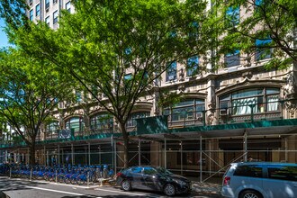 130 Clinton St in Brooklyn, NY - Foto de edificio - Building Photo