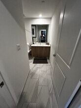 7082 W 4th Ct, Unit A1 in Hialeah, FL - Foto de edificio - Building Photo