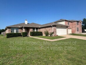 1412 Sunflower Ct in Burleson, TX - Building Photo - Building Photo