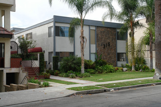 315 N Cedar St in Glendale, CA - Building Photo - Building Photo