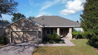 1020 Glenraven Ln in Clermont, FL - Building Photo