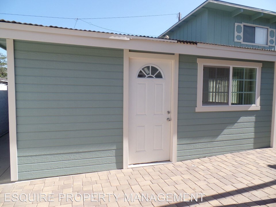 225 Deodar Ave in Oxnard, CA - Building Photo