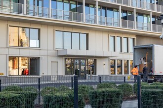 Longfield in Flushing, NY - Foto de edificio - Building Photo