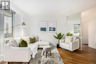 1380-1380 Prince of Wales Dr in Ottawa, ON - Building Photo - Building Photo