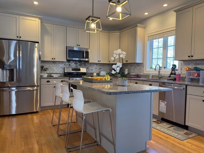 47 Quarry Rd in Acton, MA - Foto de edificio - Building Photo