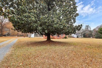 8911 Reames Rd in Charlotte, NC - Building Photo - Building Photo