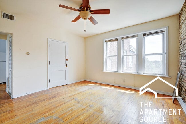 3040 W Wellington Ave, Unit 3