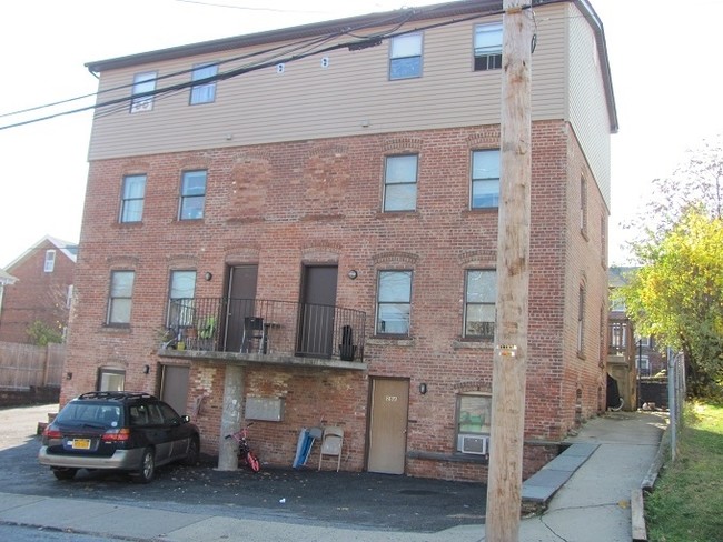 26-28 Ackerman St in Beacon, NY - Building Photo - Building Photo