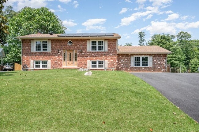property at 411 Deerwood Dr