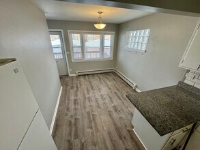 6038 W Peterson Ave in Chicago, IL - Building Photo - Building Photo