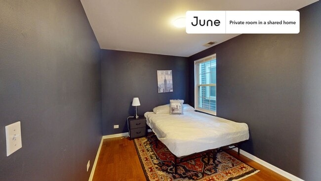 property at 1841 N Mozart St