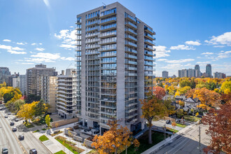 Lonsdale Residence in Toronto, ON - Building Photo - Building Photo