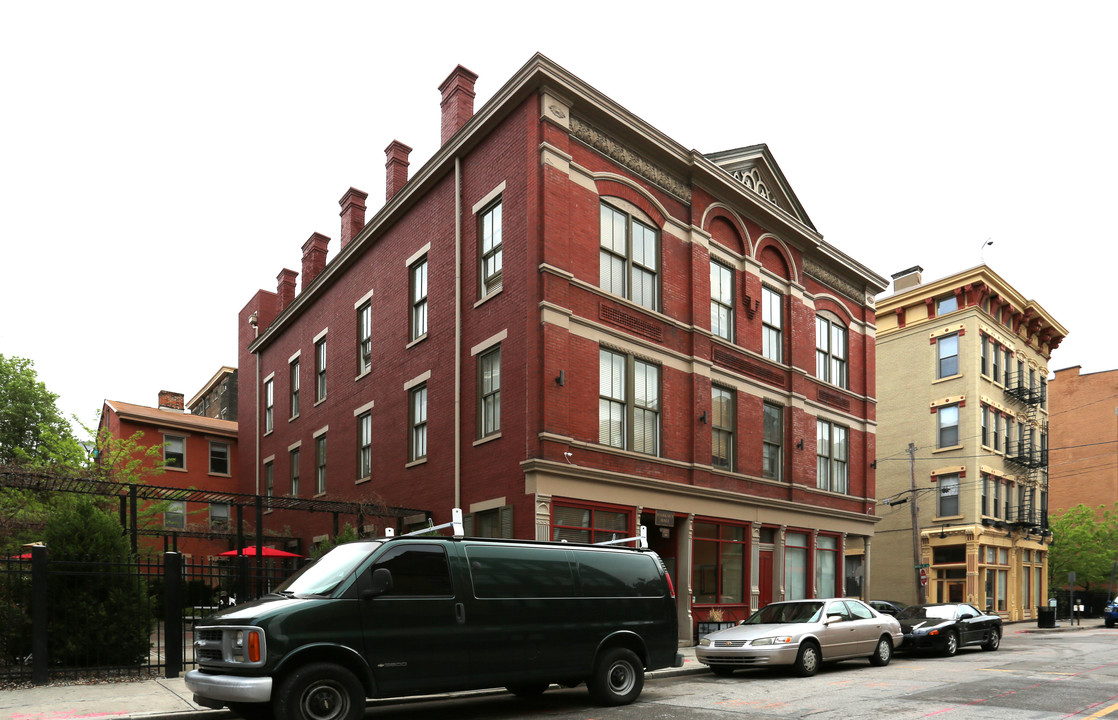 Harkavy Hall in Cincinnati, OH - Building Photo