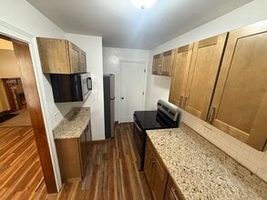 2877 Sullivant Ave in Columbus, OH - Building Photo - Building Photo