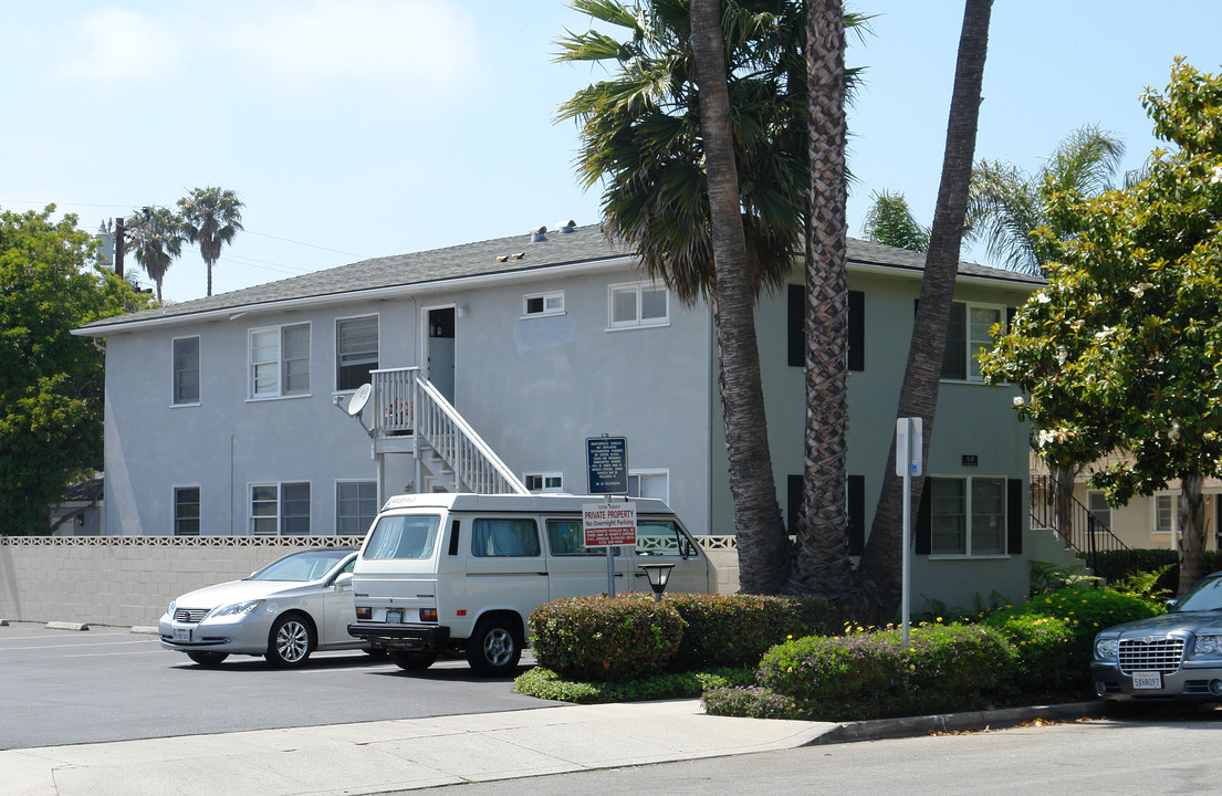 33-39 N Joanne Ave in Ventura, CA - Building Photo